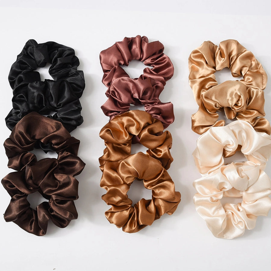 Satin Scrunchies in verschiedenen Naturtönen