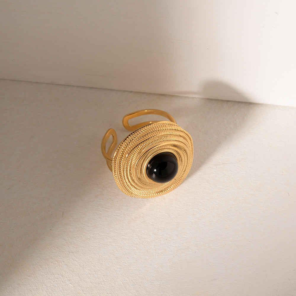 Ring geometrisch mit schwarzer Kugel in Edelstahl - 18k vergoldet